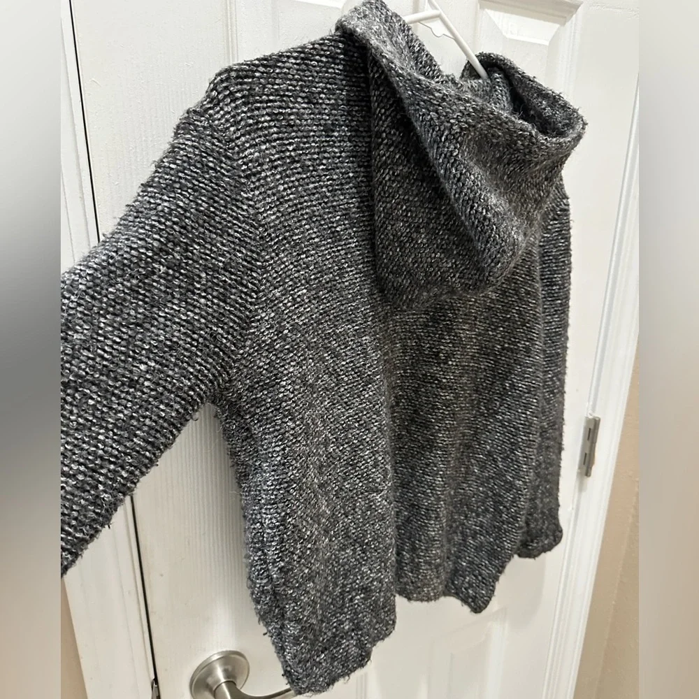 Zara Knitwear full-zip gray hooded jacket kids size 8/9